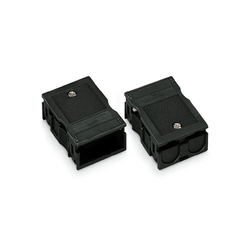 Conectores - 07 Foto de um adaptador de cabo de energia